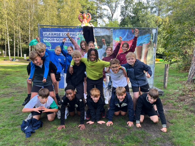 Kinderen poseren voor de foto